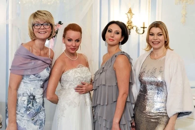 Юлия Меньшова, Жанна Эппле, Алика Смехова и Лада Дэнс. 