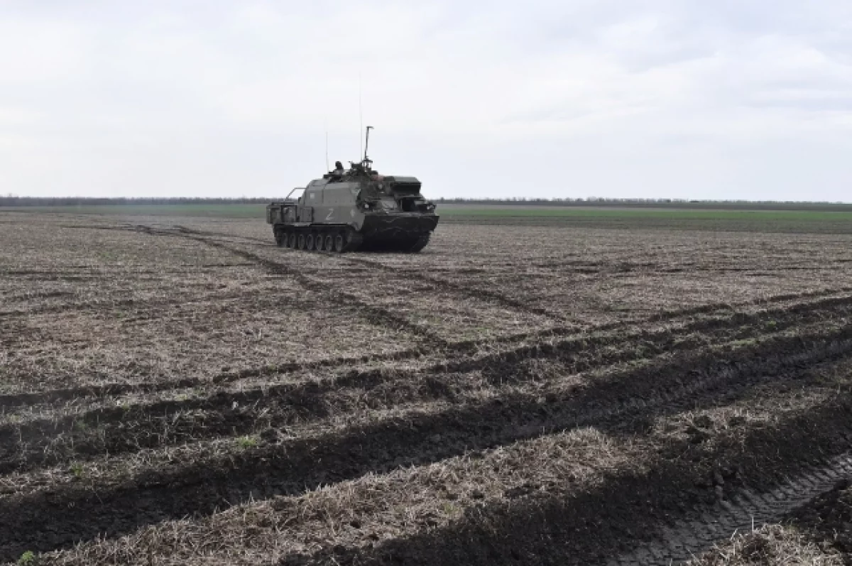 Меняйло: целью атаки украинских БПЛА в Северной Осетии был военный аэродром  | Аргументы и Факты