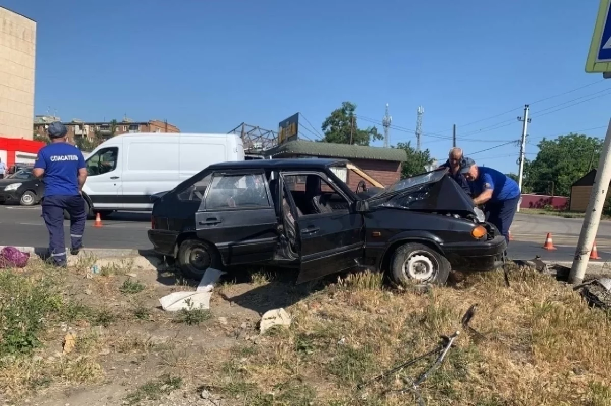 В Ростовской области 74-летний водитель устроил смертельное ДТП