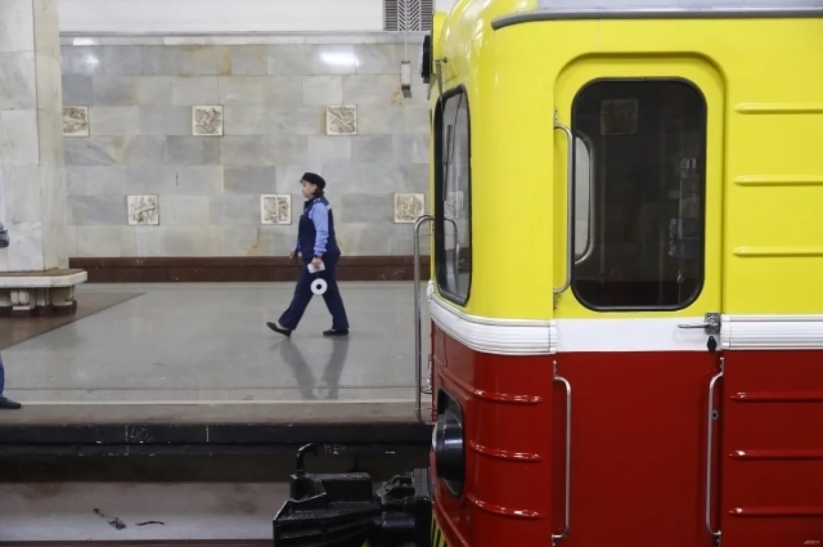 На Кольцевой линии метро Москвы остановили движение по часовой стрелке |  Аргументы и Факты