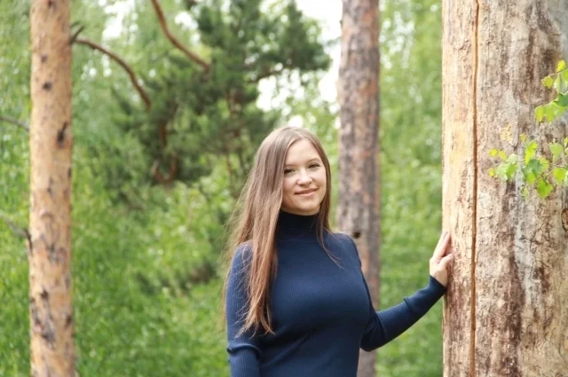 Дарья Прибыткова влюбилась в лес у Шиловского пруда и в сам пруд, поэтому её семья приходит очищать это место от мусора каждые выходные.