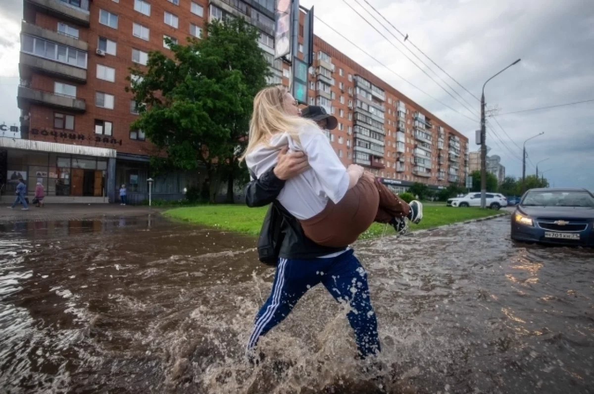 Вставали на лавки, носили на руках. Как туляки пытались спастись от потопа  | АиФ Тула