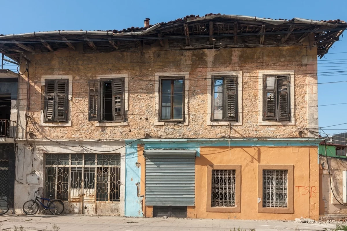 В Тверской области из-за халатности госслужащего не расселили аварийный дом  | АиФ Тверь