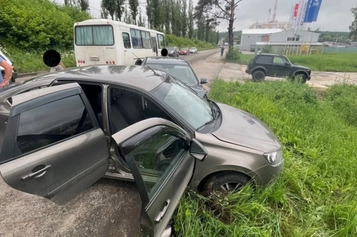 В Калуге на Московской улице произошло ДТП | АиФ Калуга