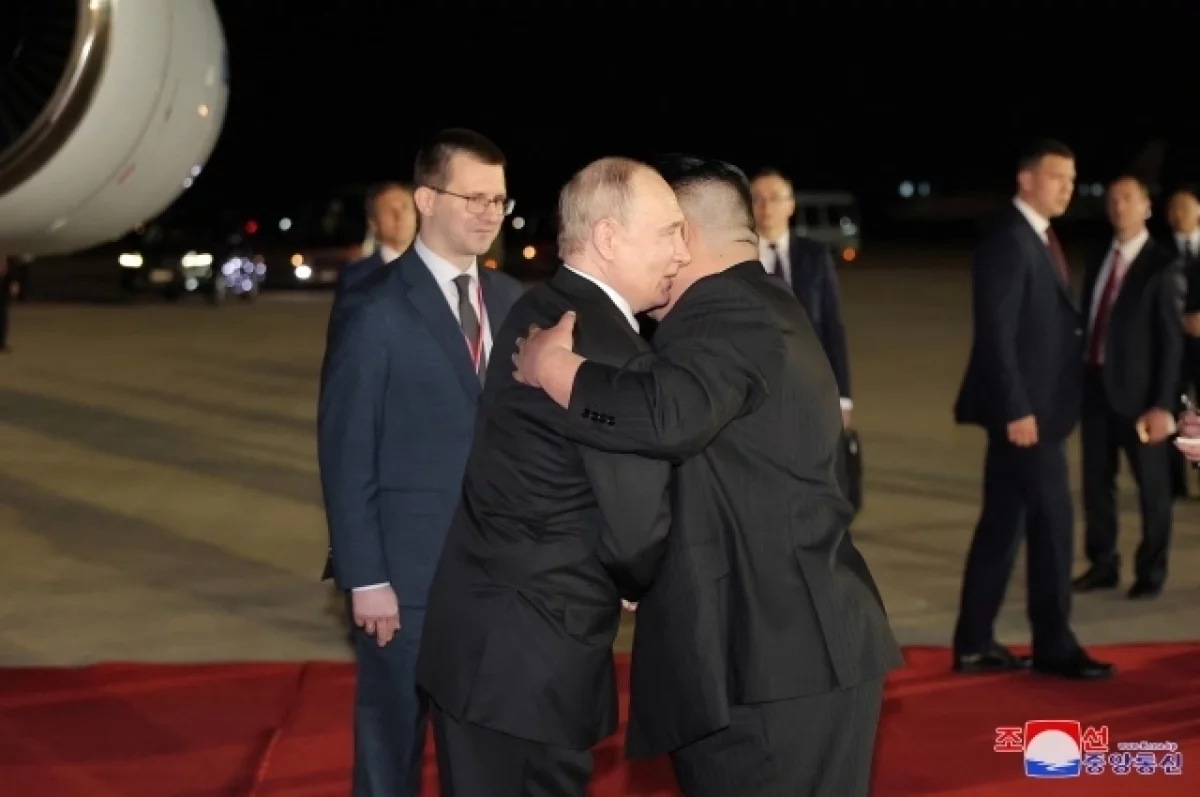 ЦТАК: Путин и Ким Чен Ын провели «задушевный разговор»