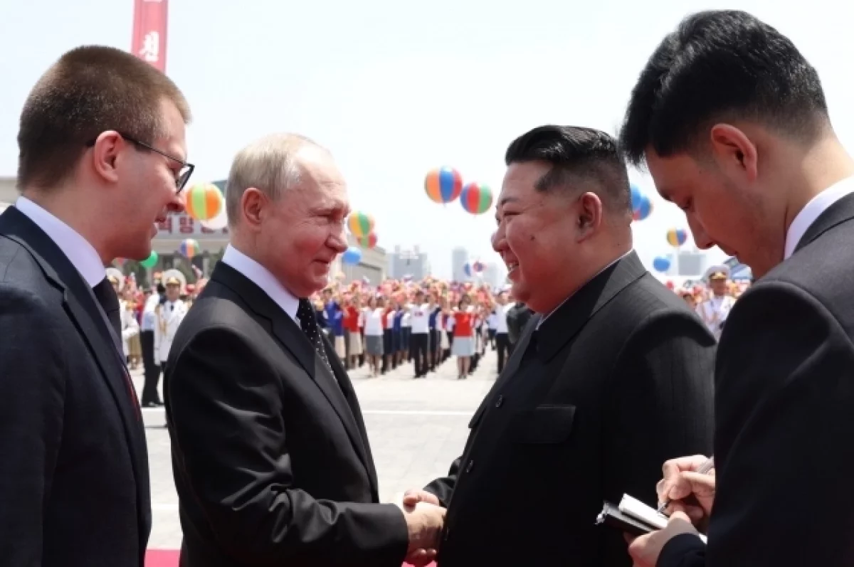 Самолет Владимира Путина вылетел из Пхеньяна под звуки оркестра