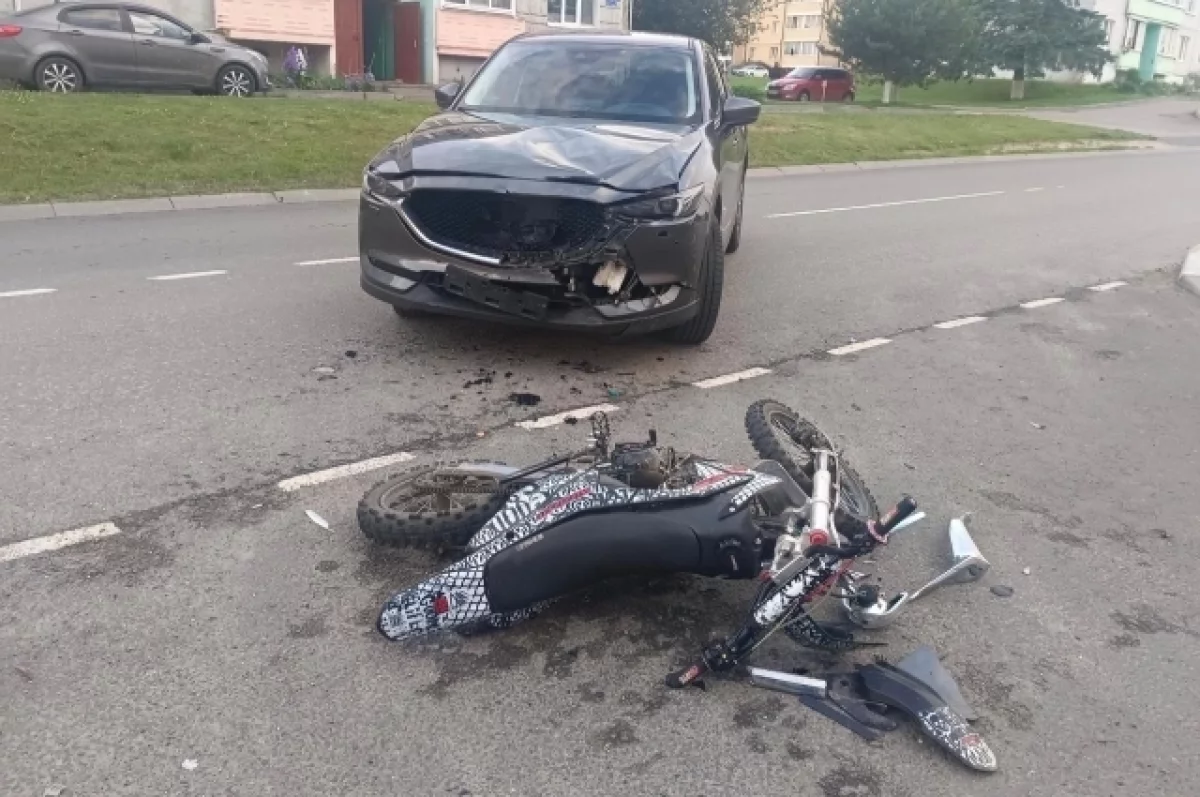 В Тверской области легковушка сбила подростка на питбайке | АиФ Тверь