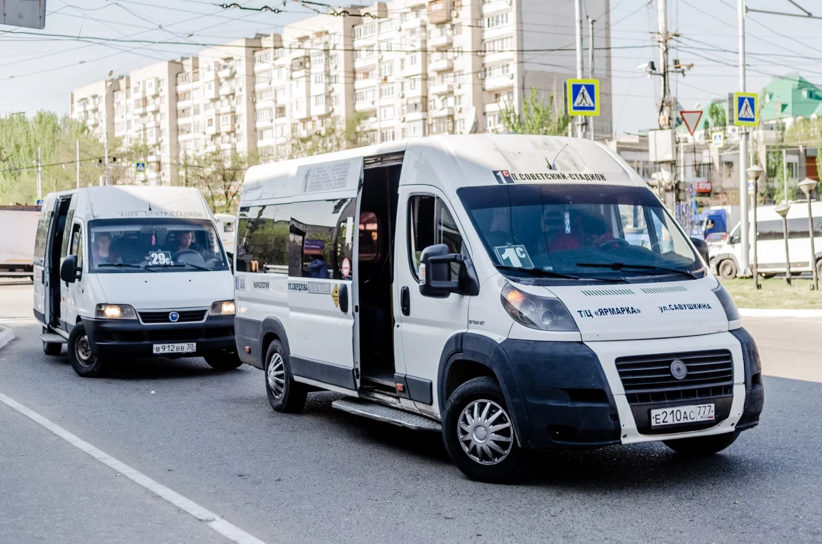 Водитель астраханской маршрутки проигнорировал травмы своих пассажиров |  АиФ Астрахань