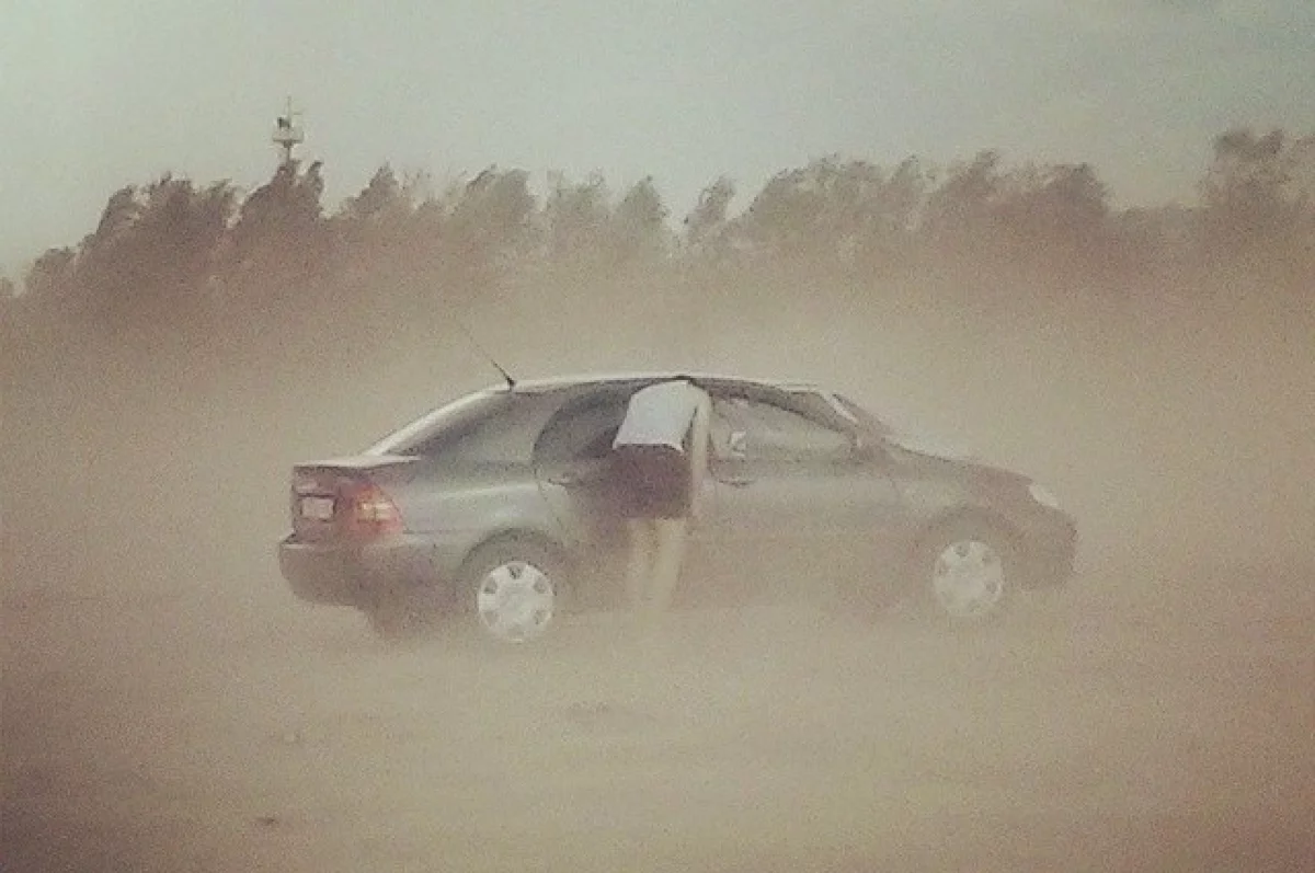 Жители Ростовской области рассказали о песчаной буре 21 июня