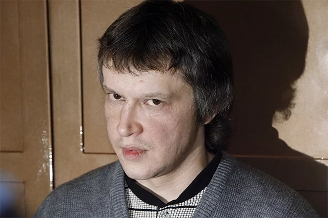 Александр Пичушкин, так называемый «битцевский маньяк», признанный присяжными виновным в 48 убийствах и трех покушениях, во время оглашения приговора в Мосгорсуде. 2007 г.