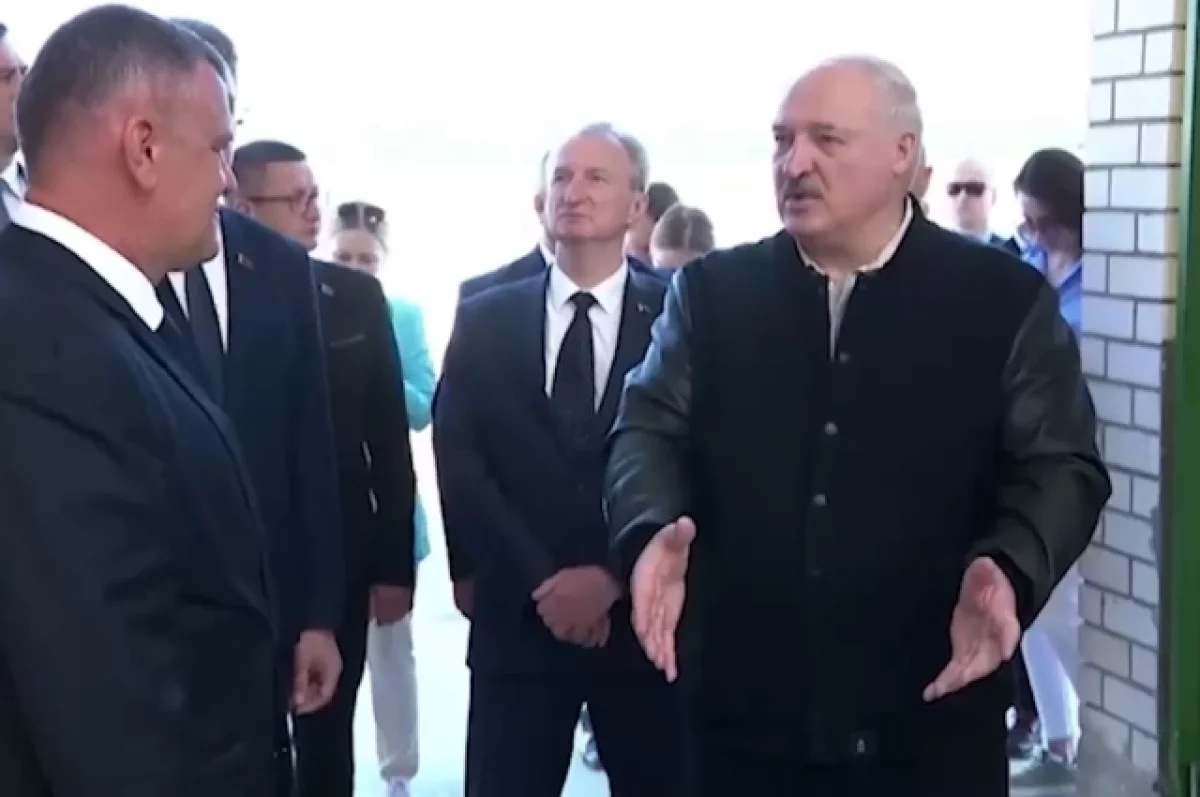 Лукашенко рассказал, что во сне доит коров