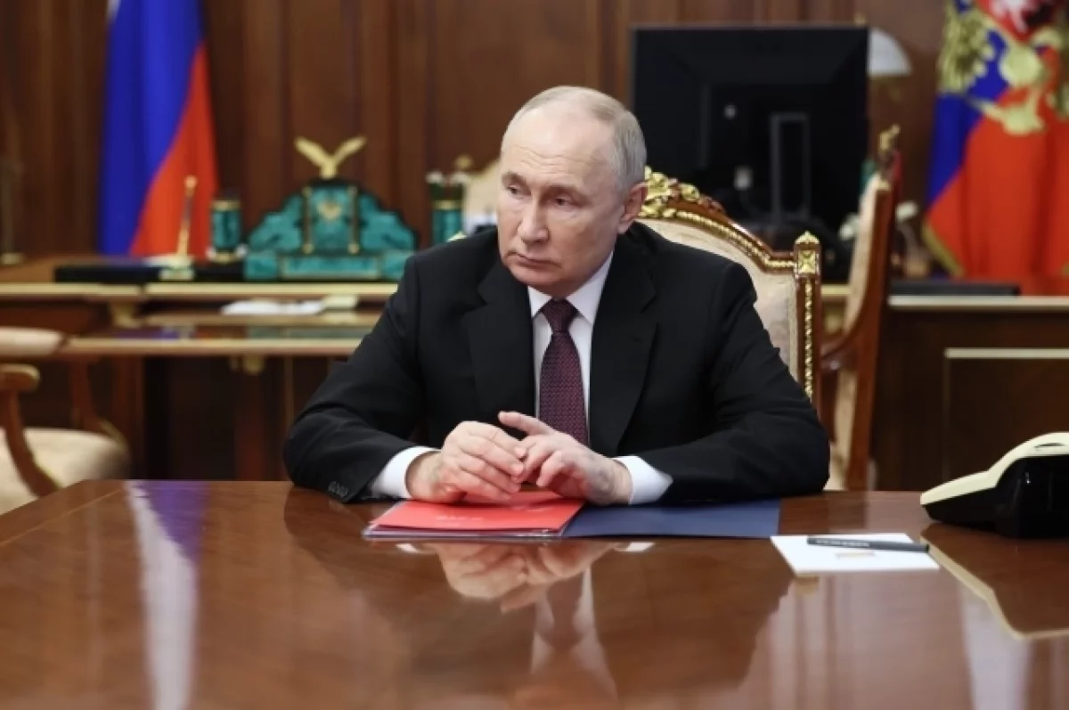 Ушаков: Путин примет участие в саммите ШОС в Астане в начале июля
