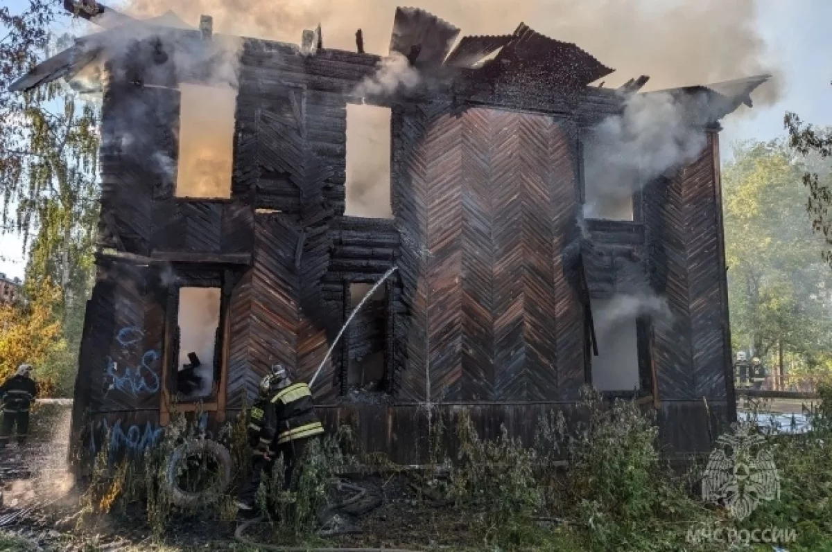 Расселенный дом сгорел в Нижнем Новгороде 25 июня