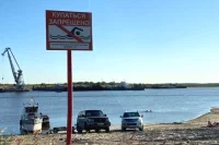 На берегах Иртыша установлены предупреждающие знаки.