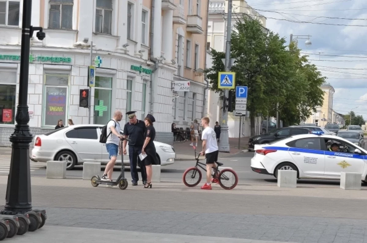 В Твери ловили нарушителей на электросамокатах | АиФ Тверь