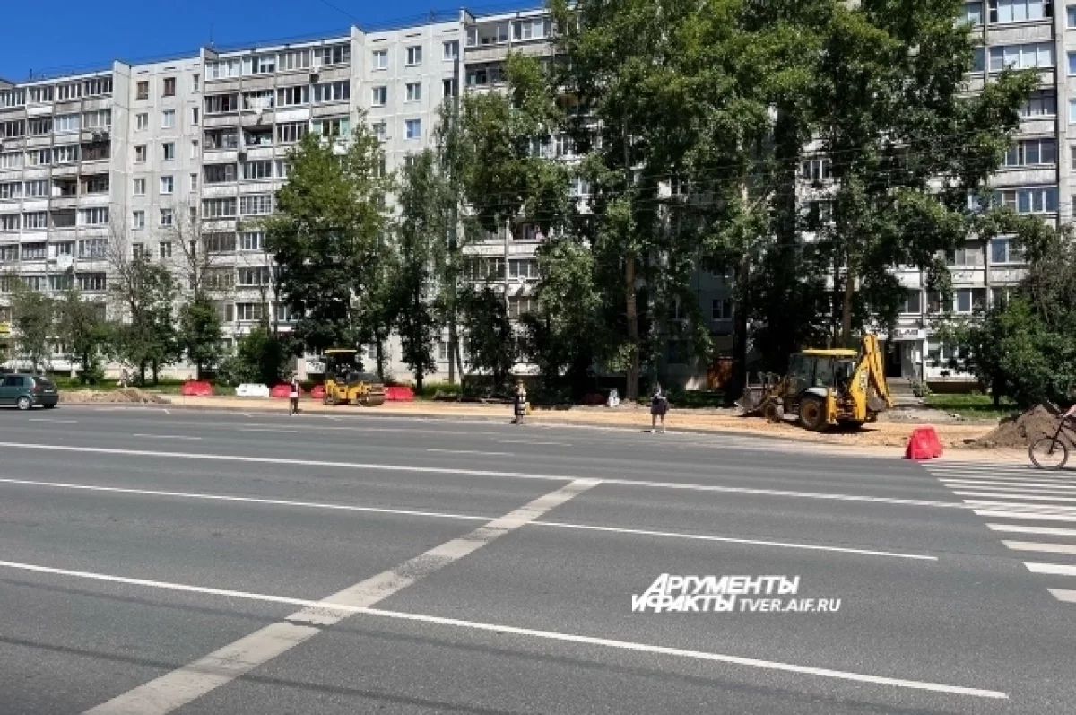 В Твери на улице Можайского перекрыта часть дороги из-за переноса остановки  | АиФ Тверь