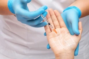 Who should not receive Botox injections?