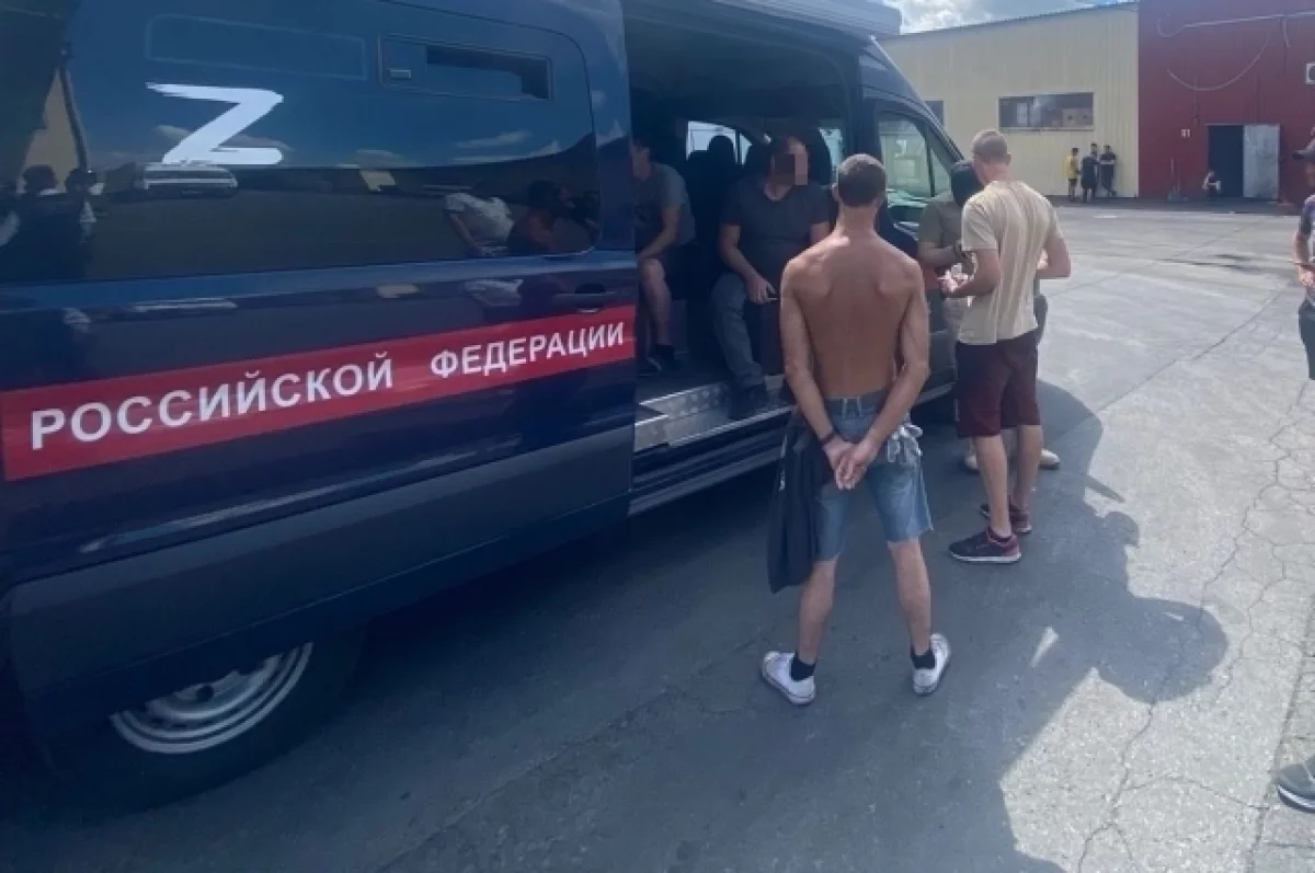 В Ростове силовики нагрянули с проверками на рынок