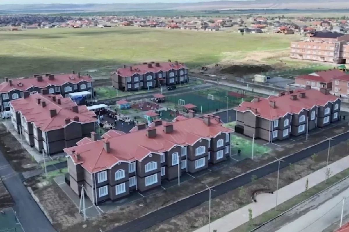 В Грозном для беженцев из Палестины открыли коттеджный городок