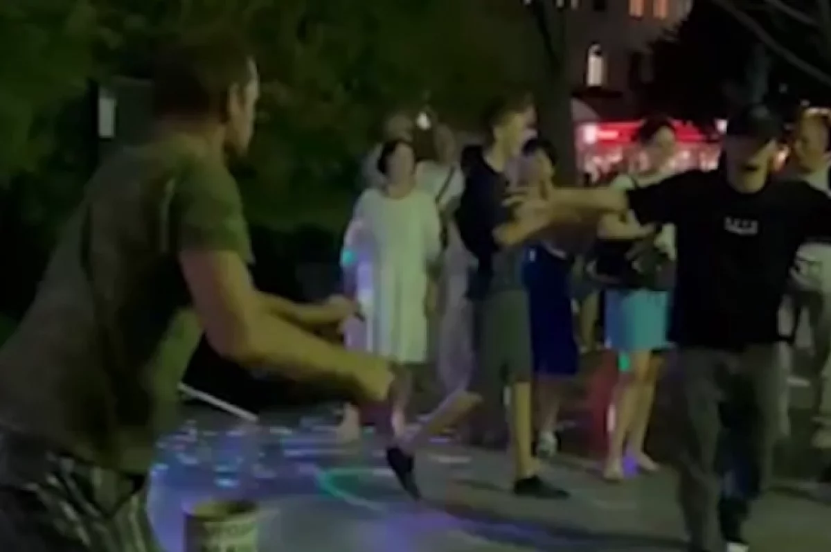 Mash: в Крыму мужчина напал на танцора из-за неправильной лезгинки