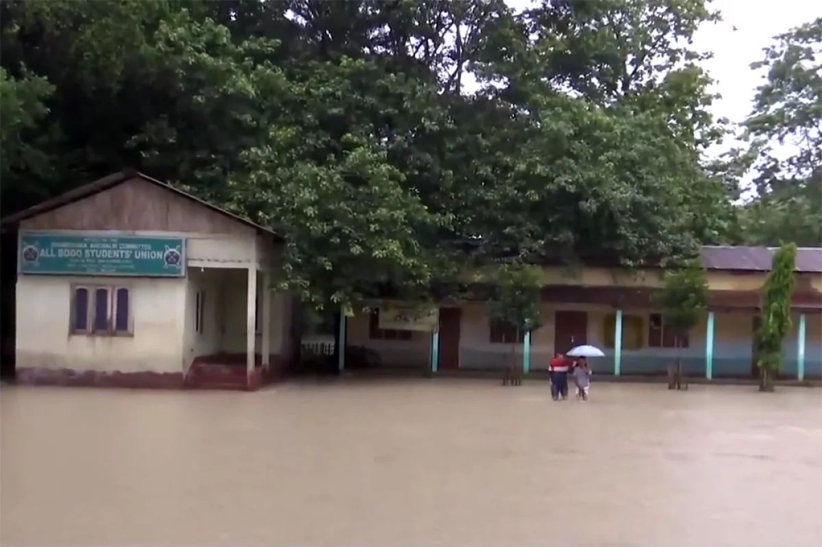 Более 640 тыс. человек пострадали от наводнения на северо-востоке Индии