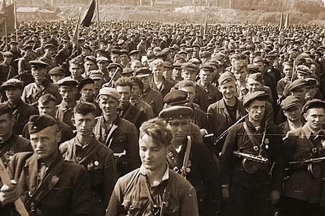 16 июля 1944 года в Минске состоялся главный парад партизан.