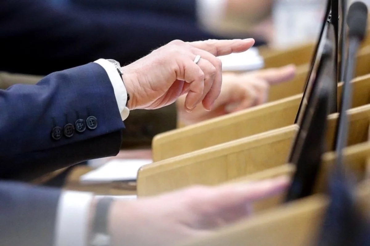 Госдума приняла закон об индексации военных пенсий с октября на 5,1%