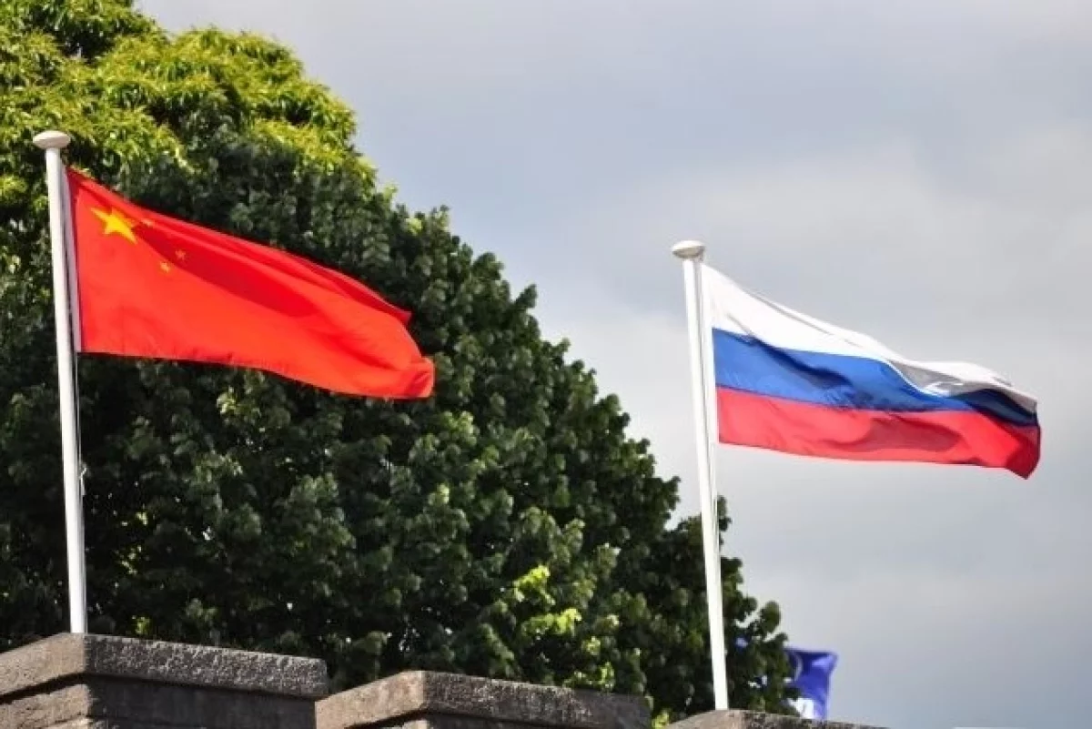 Экономист Хазин заявил, что судьбу мира будет решать коалиция РФ, КНР и США