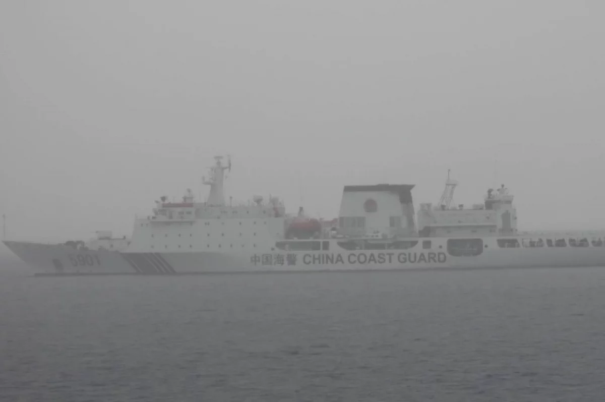 Филиппины сообщили о заходе китайского «корабля-монстра» на спорный риф