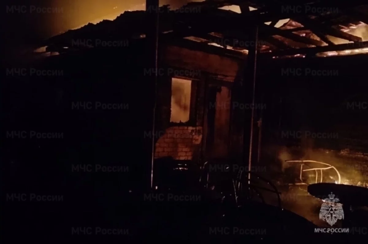 Ночью 7 июля в брянском Почепе сгорел частный жилой дом