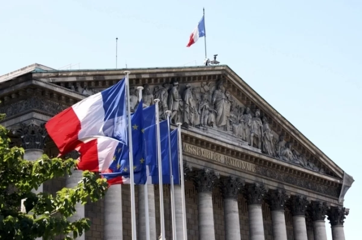 BFMTV: ни один из альянсов не получил большинства на выборах во Франции
