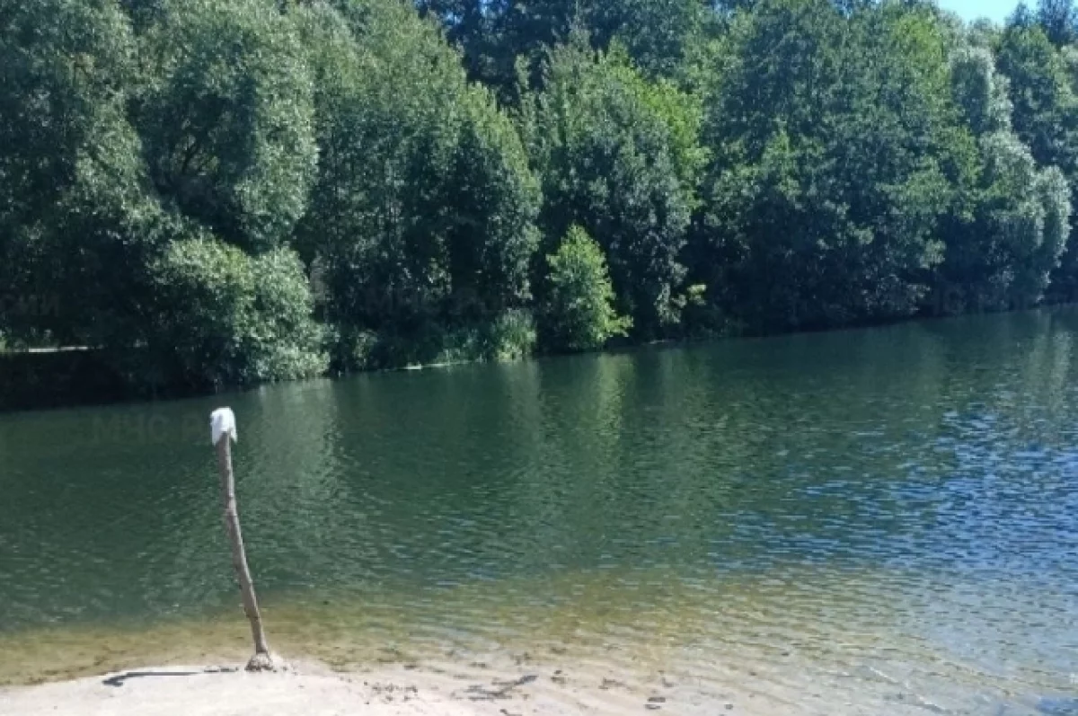 На озере в брянском Дятьково утонул 38-летний мужчина