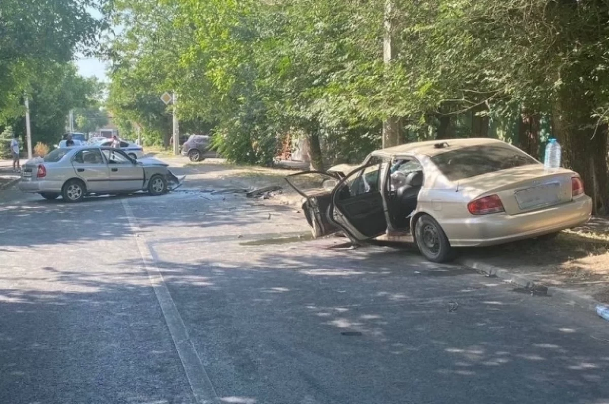 В Ростове в лобовом ДТП на Международной погиб водитель Hyundai