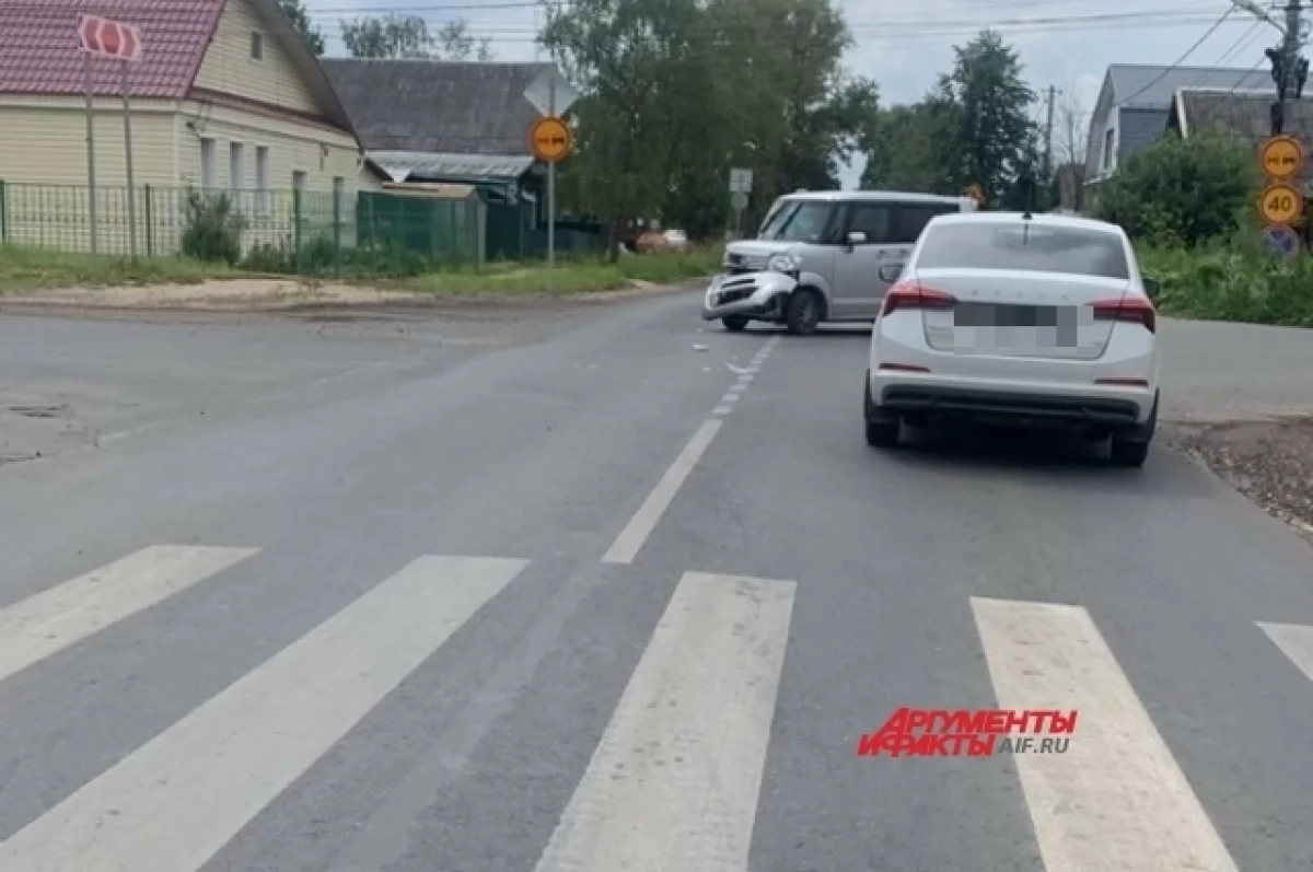 В Твери 9 июля на перекрёстке в Соминке образовалась пробка из-за ДТП | АиФ  Тверь