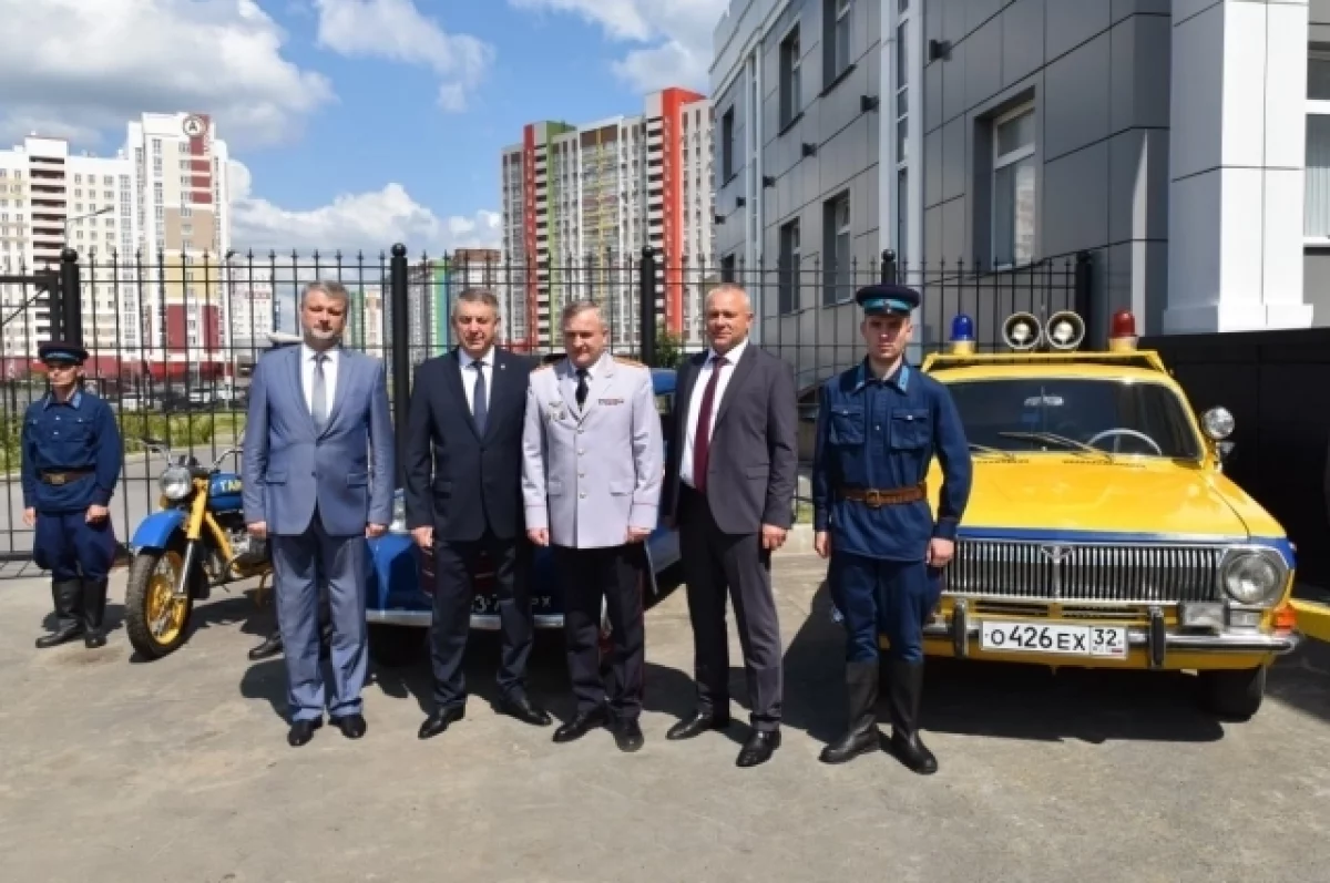 Губернатор Александр Богомаз поздравил брянских полицейских