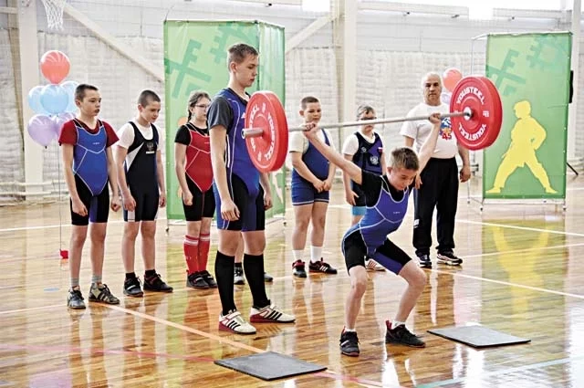 Школа специализируется на девяти видах спорта.