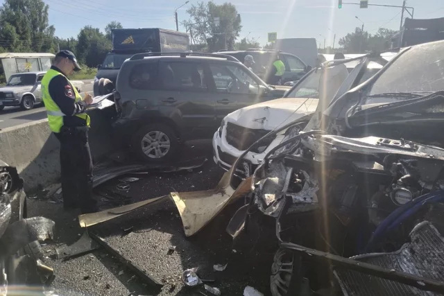 Мега-авария под Нижним Новгородом: столкнулись 11 машин