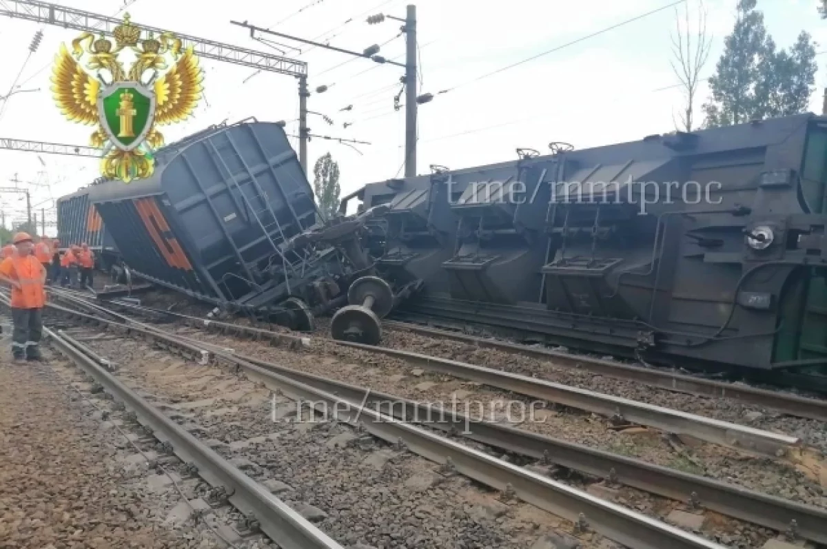 В Воронежской области из-за схода вагонов задержали 18 пассажирских поездов