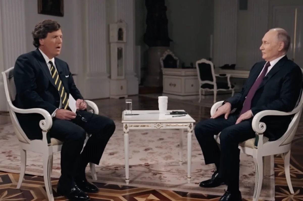 Песков: личная беседа Путина и Карлсона без камер была непродолжительной