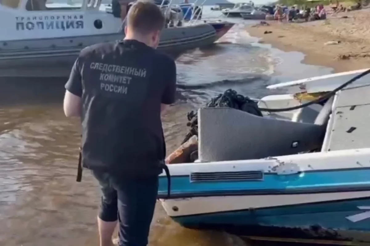 В Самарской области столкнулись моторная лодка и судно
