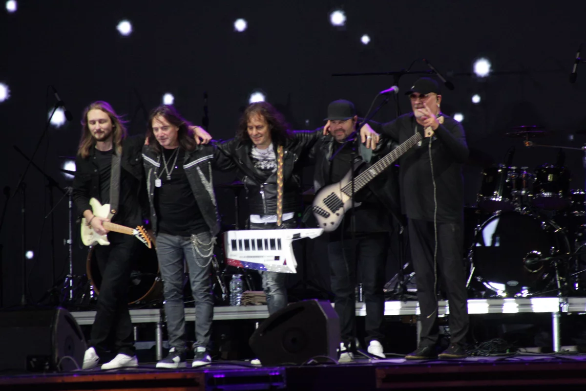 Легендарная рок-группа «Земляне» выступит на фестивале на Алтае