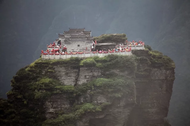 Гора Фаньцзин в Китае: 10 невозможно красивых фото