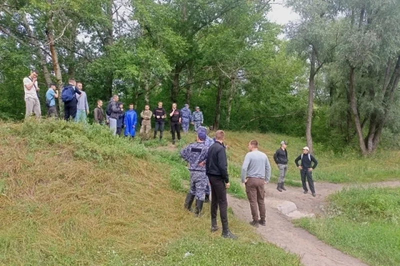 Девочку ищут не только правоохранители, но и волонтеры. 