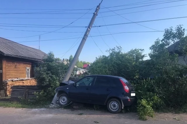 66-летний водитель автомобиля получил травмы