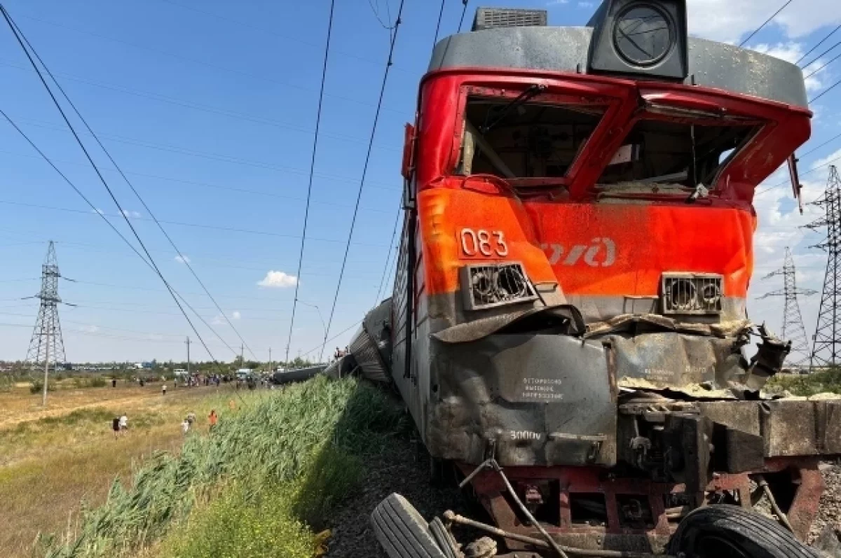 Пассажирка поезда рассказала об эвакуации после крушения под Волгоградом