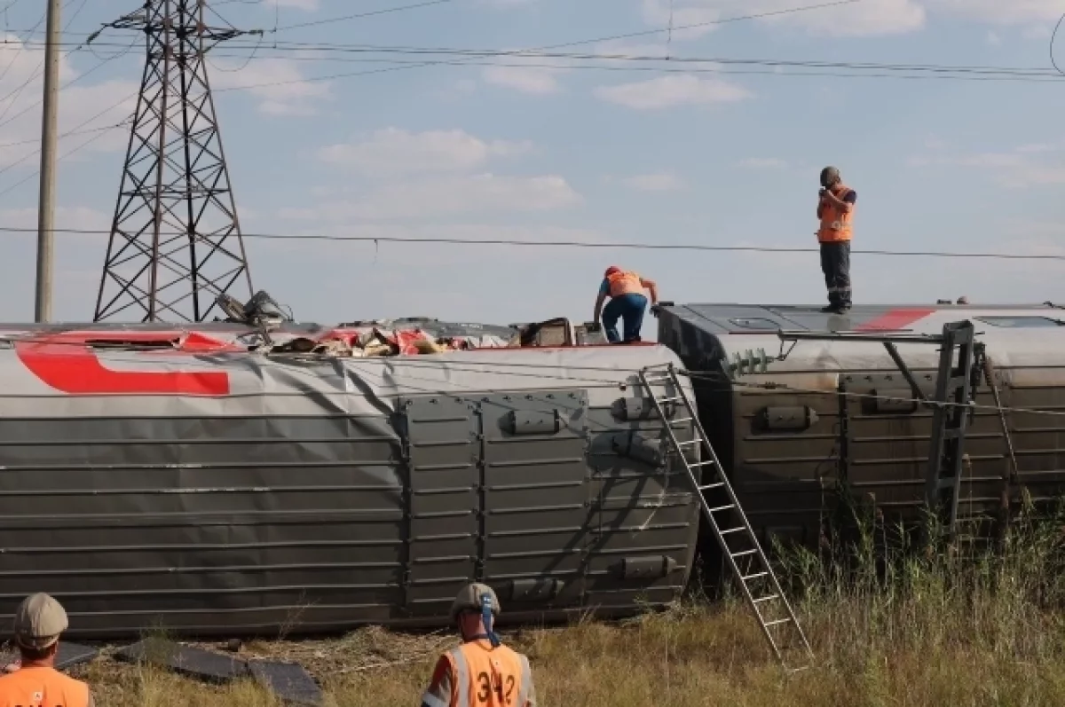 Машинист поезда, сошедшего с рельсов в Волгоградской области, дал показания