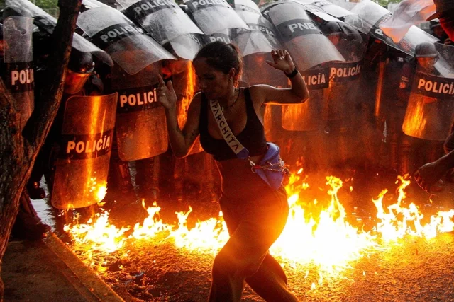 Массовые протесты в Венесуэле
