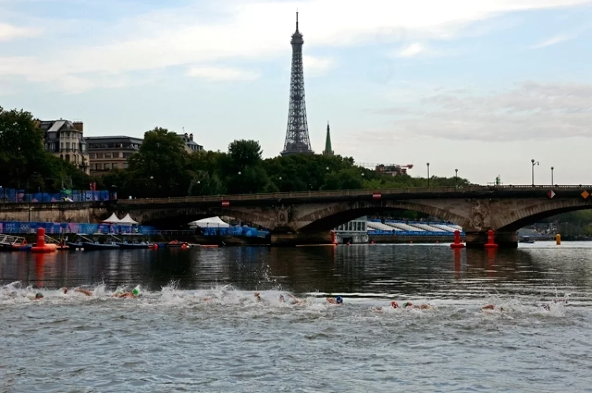 Неудержимо рвало на Олимпиаду. Спортсменов тошнило во время заплывов в Сене