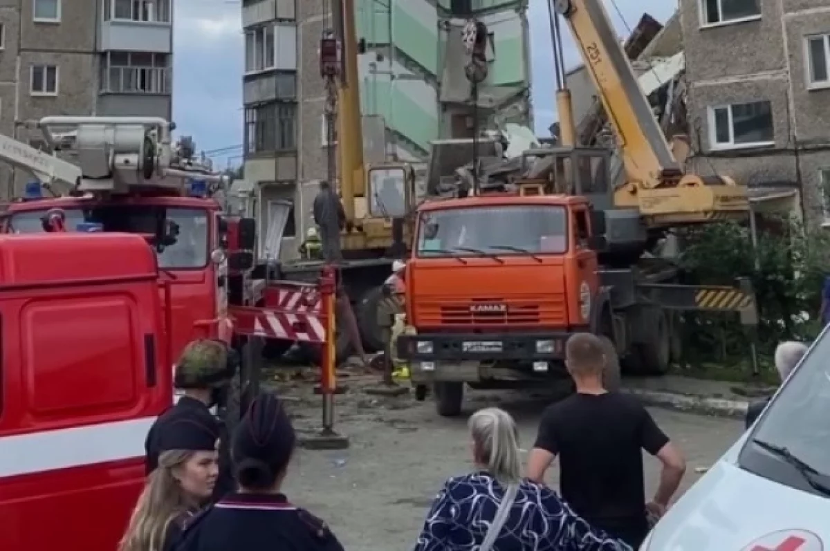В Нижнем Тагиле из-под завалов обрушившегося дома спасены 15 человек