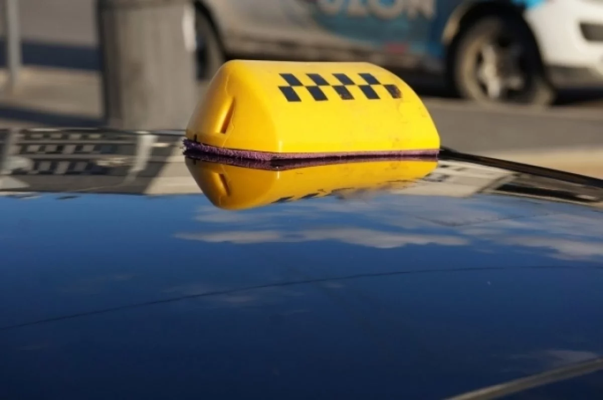 Брянские автоинспекторы проверили более двух тысяч легковых такси